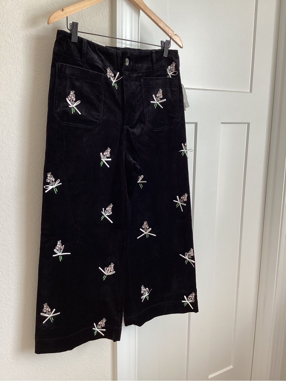 Anthropologie Colette Pants Maeve Cropped Wide
Leg Velvet Embroidered New Black - Picture 7 of 15